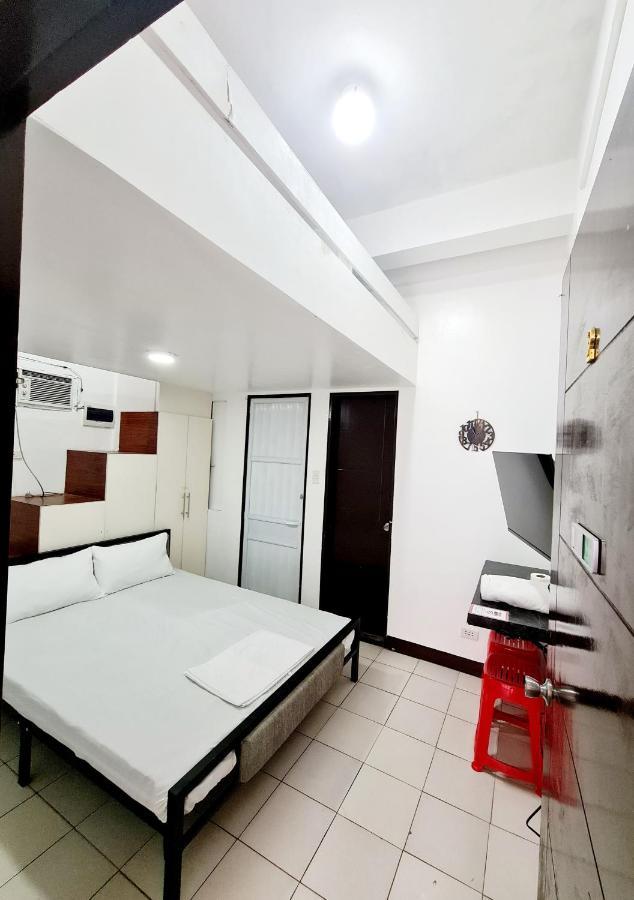 Dasma Lofts Hotel Near Dela Salle Dasma ダスマリニャス エクステリア 写真