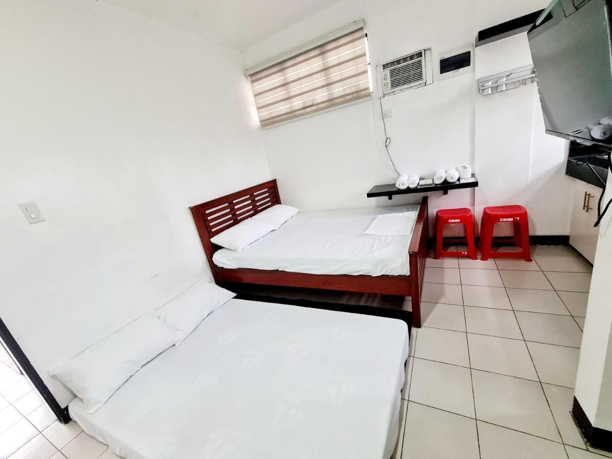 Dasma Lofts Hotel Near Dela Salle Dasma ダスマリニャス エクステリア 写真