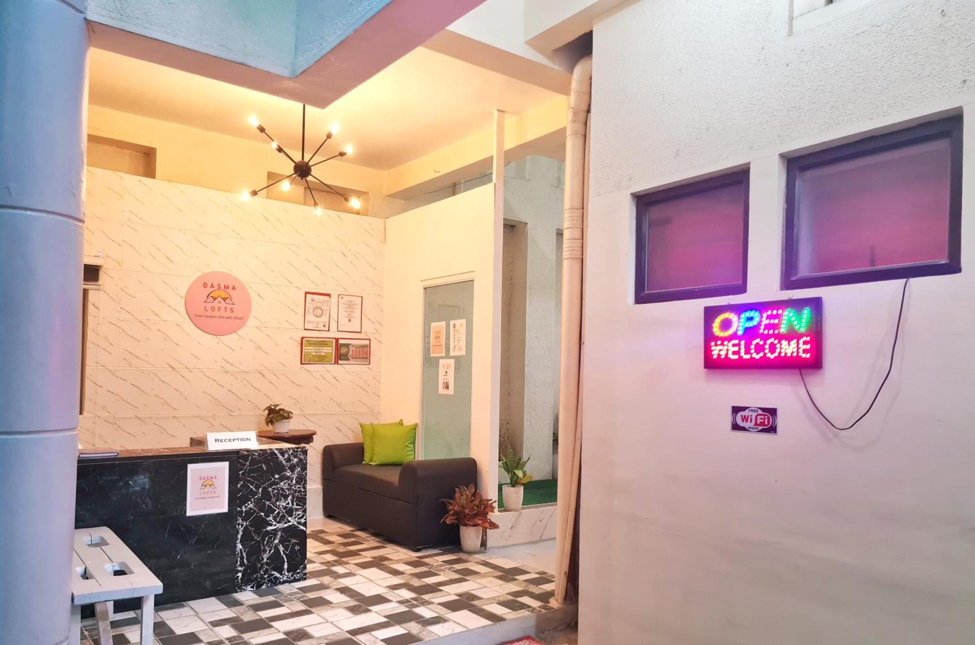Dasma Lofts Hotel Near Dela Salle Dasma ダスマリニャス エクステリア 写真