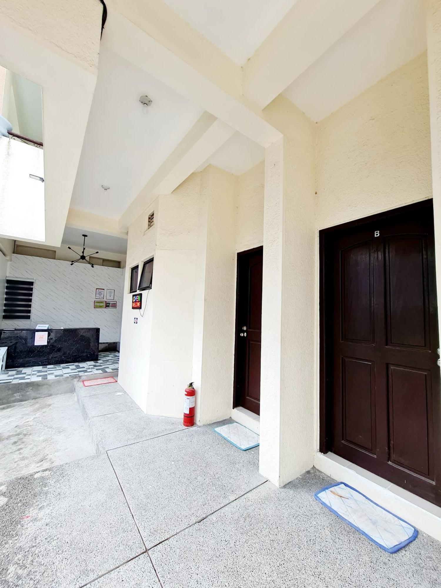 Dasma Lofts Hotel Near Dela Salle Dasma ダスマリニャス エクステリア 写真