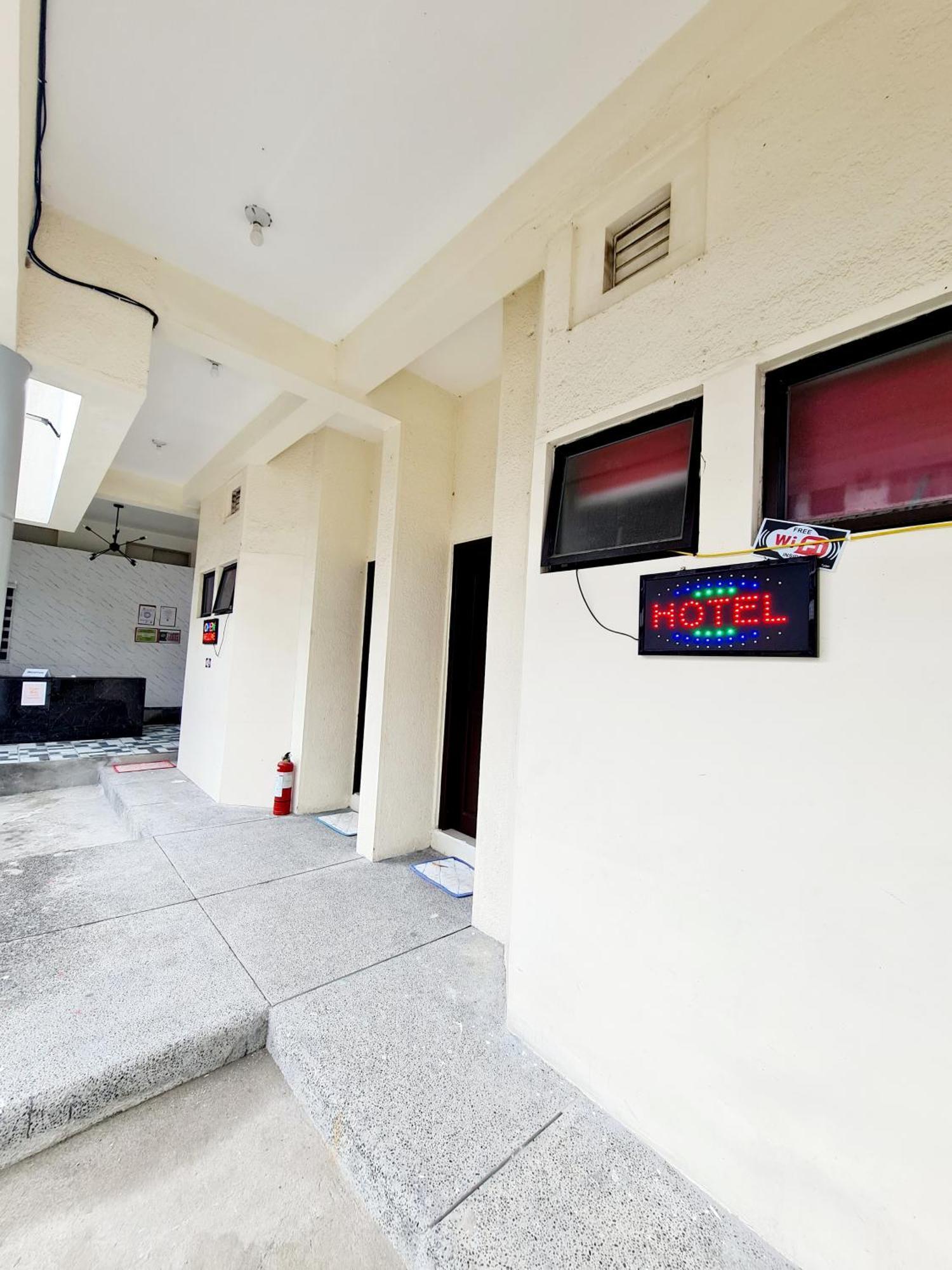 Dasma Lofts Hotel Near Dela Salle Dasma ダスマリニャス エクステリア 写真